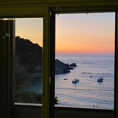 Caltabania * Áyios Nikítas