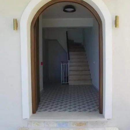 Caltabania Agios Nikitas